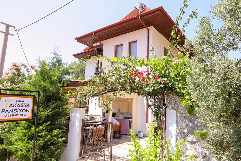 Bize Ulaşın Akyaka Akasya Pansiyon 